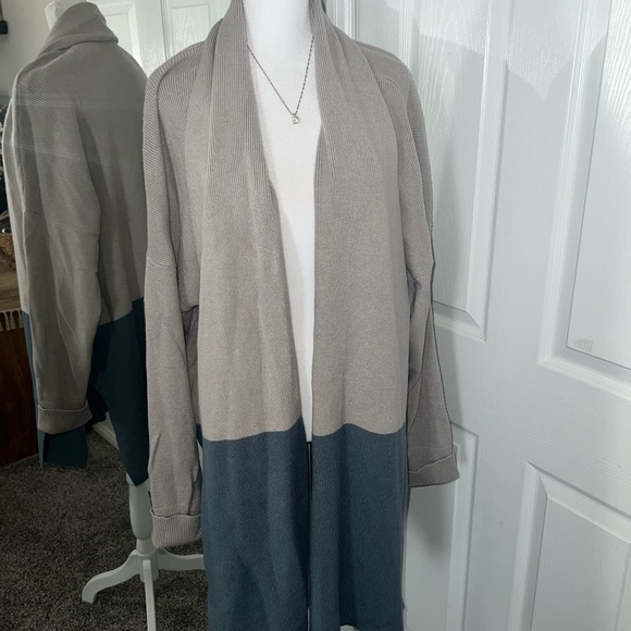 Wynne Layers Color-Block Knit Cozy Long Cardigan Sweater - Picture 3 of 8